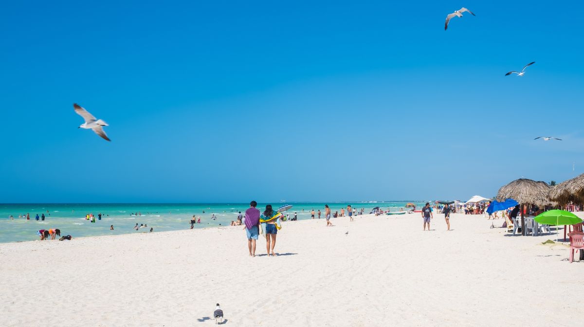 Sisal, una hermosa playa y Pueblo Mágico cerca de Mérida | Camino Real